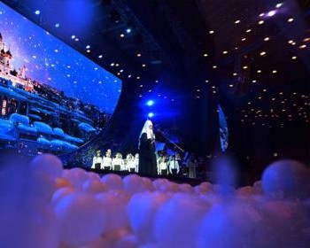 Уроки жизни под рождественской елкой: о чём Патриарх рассказал детям в праздник